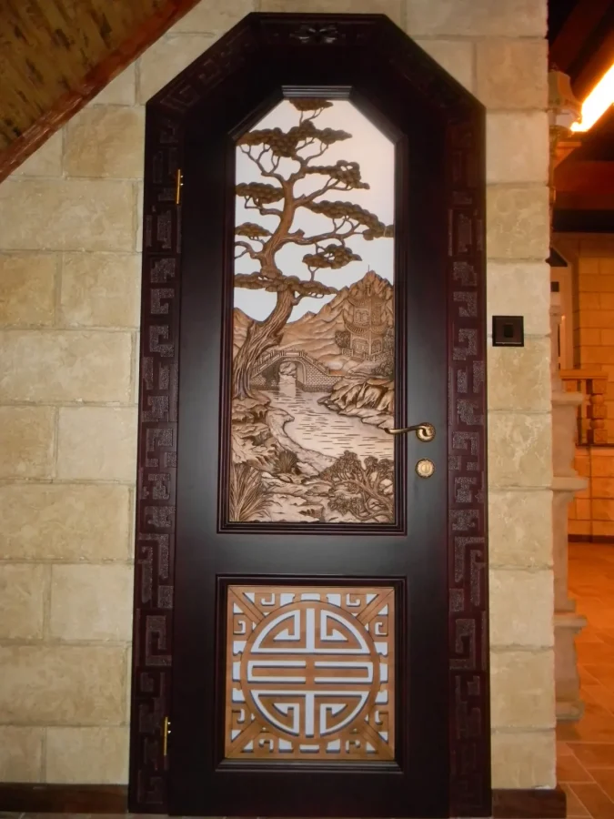 Sculpture & Decorative Features