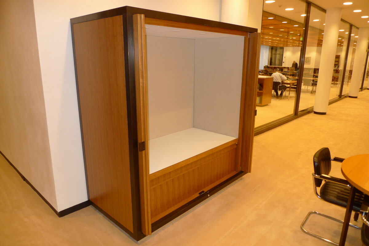 Yale — Chair Display Case Fabrication